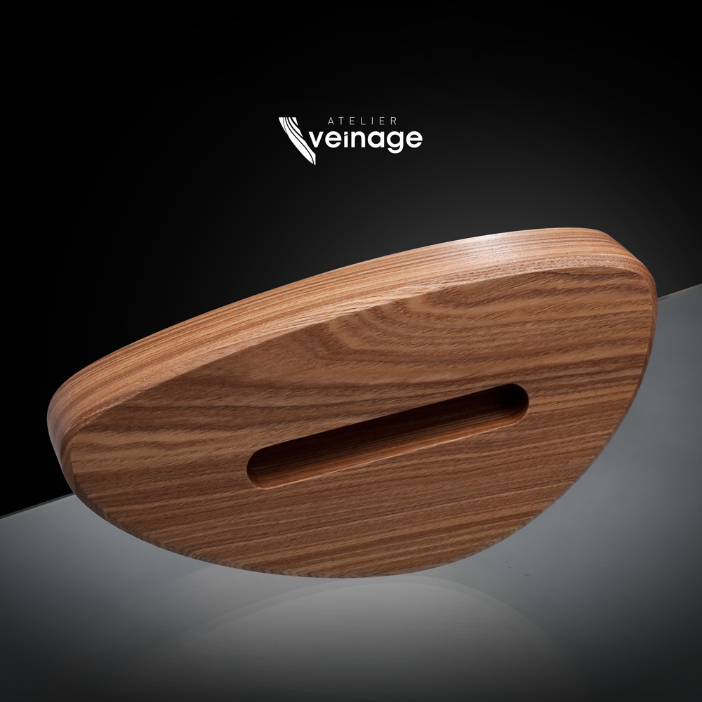 Support de téléphone de caractère - Design en bois de Frêne-Olivier