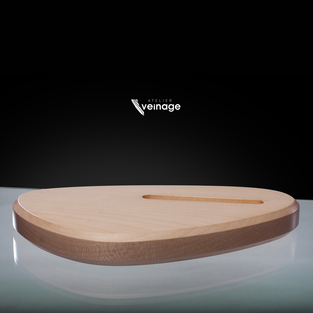 Texture fine et originale du support de téléphone design en bois d'Erable - Atelier Veinage